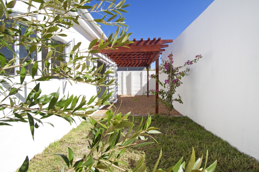 3 Bedroom Property for Sale in Milkwood Park Western Cape